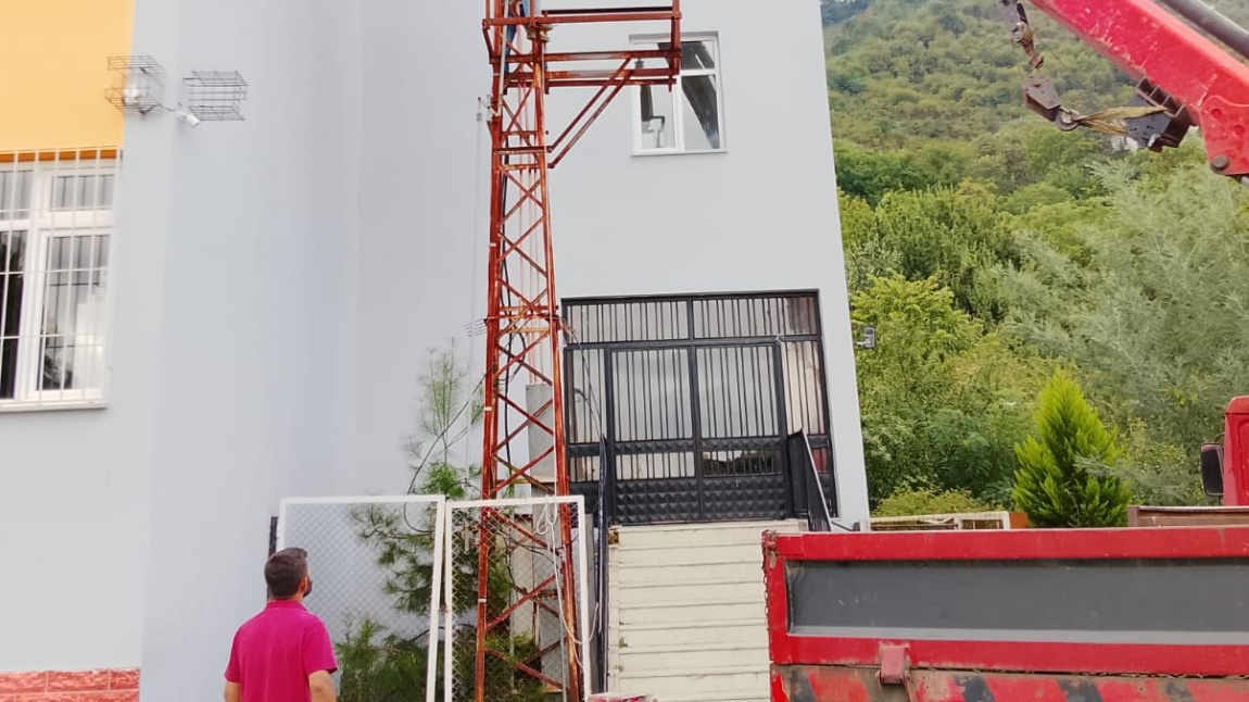 Okul Bahçemizde Bulunan Elektrik Trafosu Kaldırıldı